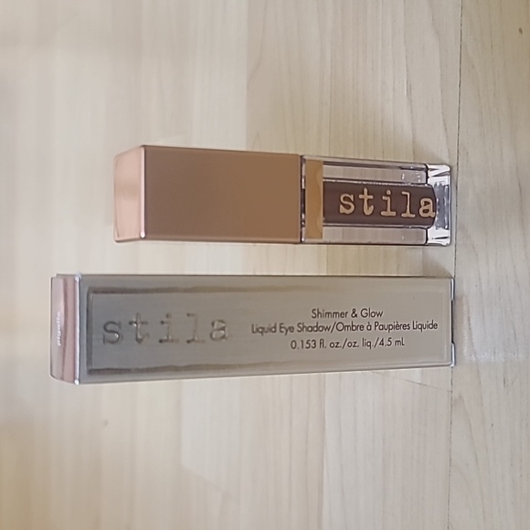 Stila Shimmer and Glow Liquid Eye Shadow - Pigalle - Picture 5 of 7